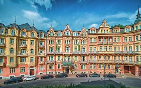 Hotel Carlsbad Plaza